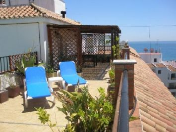 Holiday Apartments Nerja - Roof Terrace lounging area