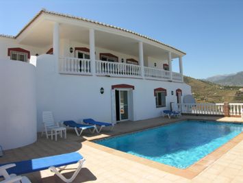 View of villa & pool - Villas nerja