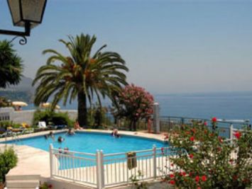 Pool & the Sea - Apartments nerja