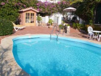 Pool view - Villas nerja