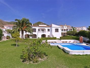 Villa and pool - Nerja Holidays
