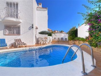 Private Pool - Holiday Accommodation in Nerja
