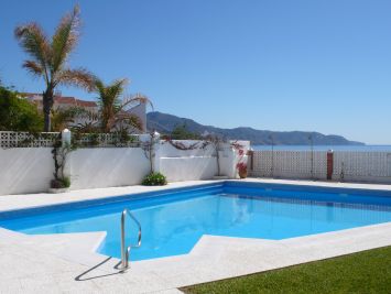 Rocamar swimming pool - Holiday Apartments Nerja