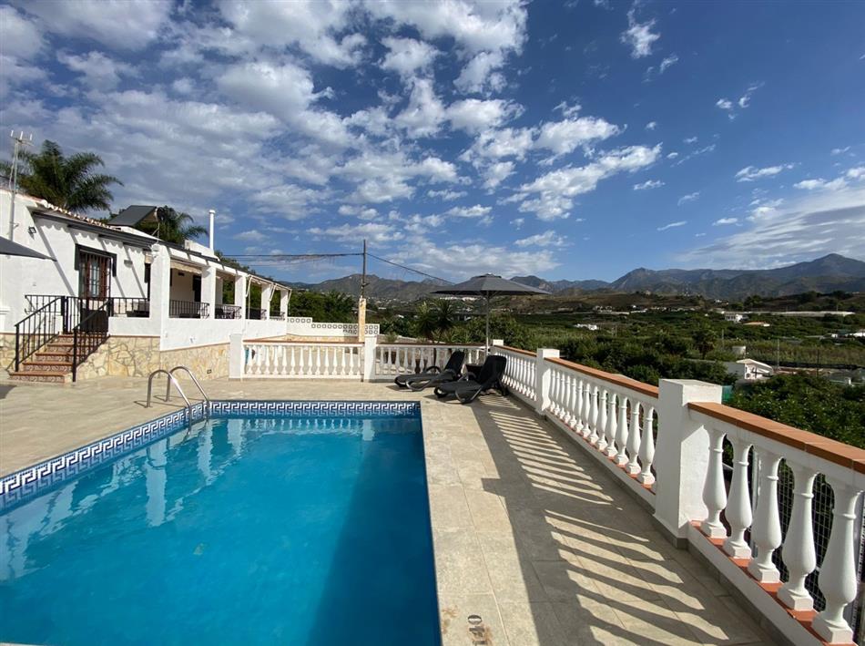 Villa Elisa Villa For Rent In Nerja Outskirts